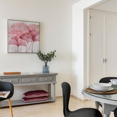 Magno Apartments Santa Justa Sevilla Bagian luar foto