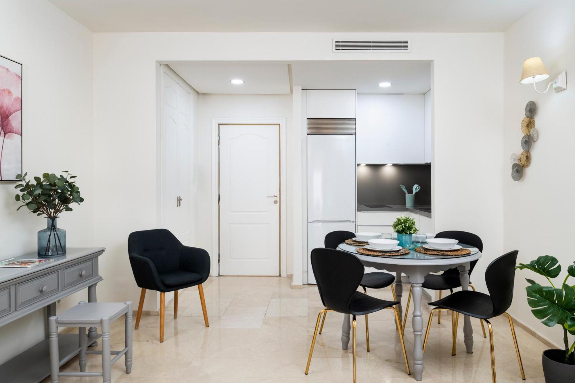 Magno Apartments Santa Justa Sevilla Bagian luar foto